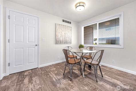 4714 NE 18th Place Renton WA 98059