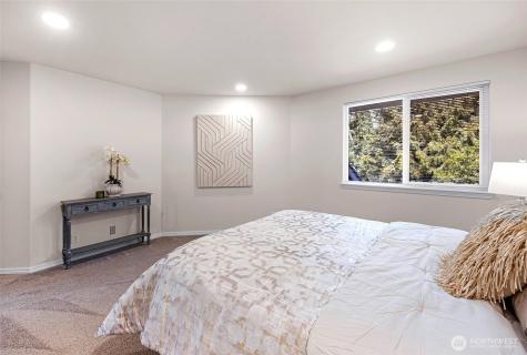 4714 NE 18th Place Renton WA 98059