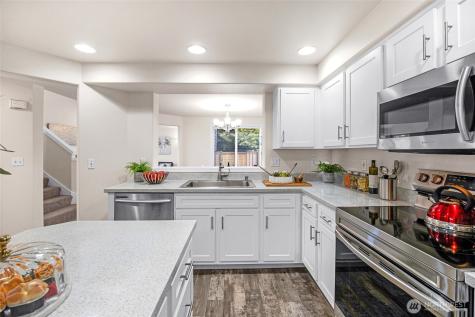 4714 NE 18th Place Renton WA 98059