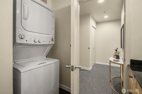 2717 Western Avenue Seattle WA 98121