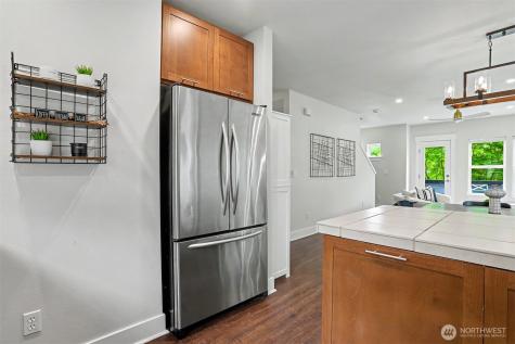 6003 Lanham Place SW Seattle WA 98126