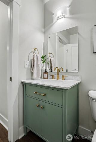 6003 Lanham Place SW Seattle WA 98126