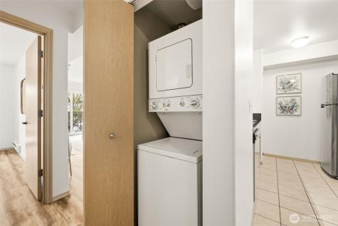 9057 Greenwood Avenue N Seattle WA 98103