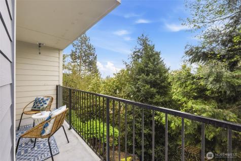 9057 Greenwood Avenue N Seattle WA 98103