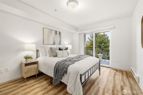 9057 Greenwood Avenue N Seattle WA 98103