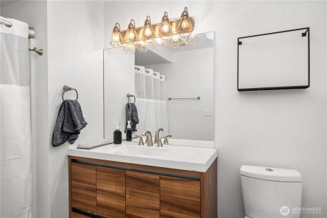 827 Hiawatha Place S Seattle WA 98144