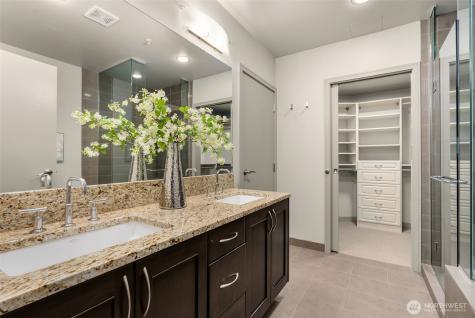 10610 NE 9th Place Bellevue WA 98004