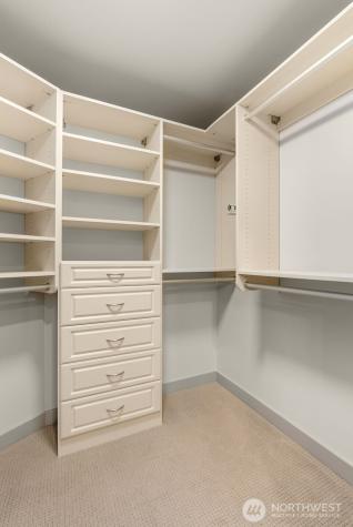 10610 NE 9th Place Bellevue WA 98004