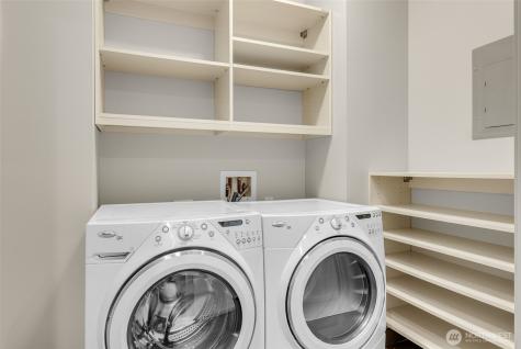 10610 NE 9th Place Bellevue WA 98004