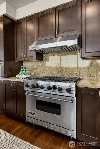 10610 NE 9th Place Bellevue WA 98004