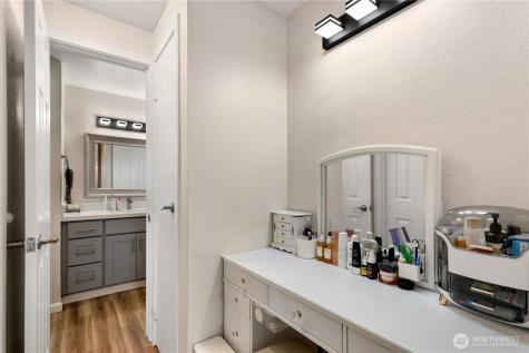 19203 40th Avenue W Lynnwood WA 98036