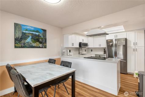 19203 40th Avenue W Lynnwood WA 98036