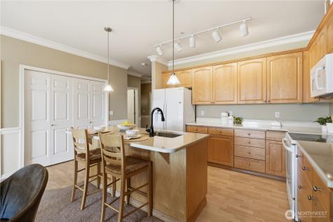 23007 Lakeview Drive Mountlake Terrace WA 98043