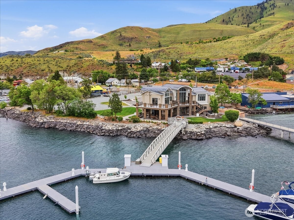 1350 W Woodin Chelan WA 98816