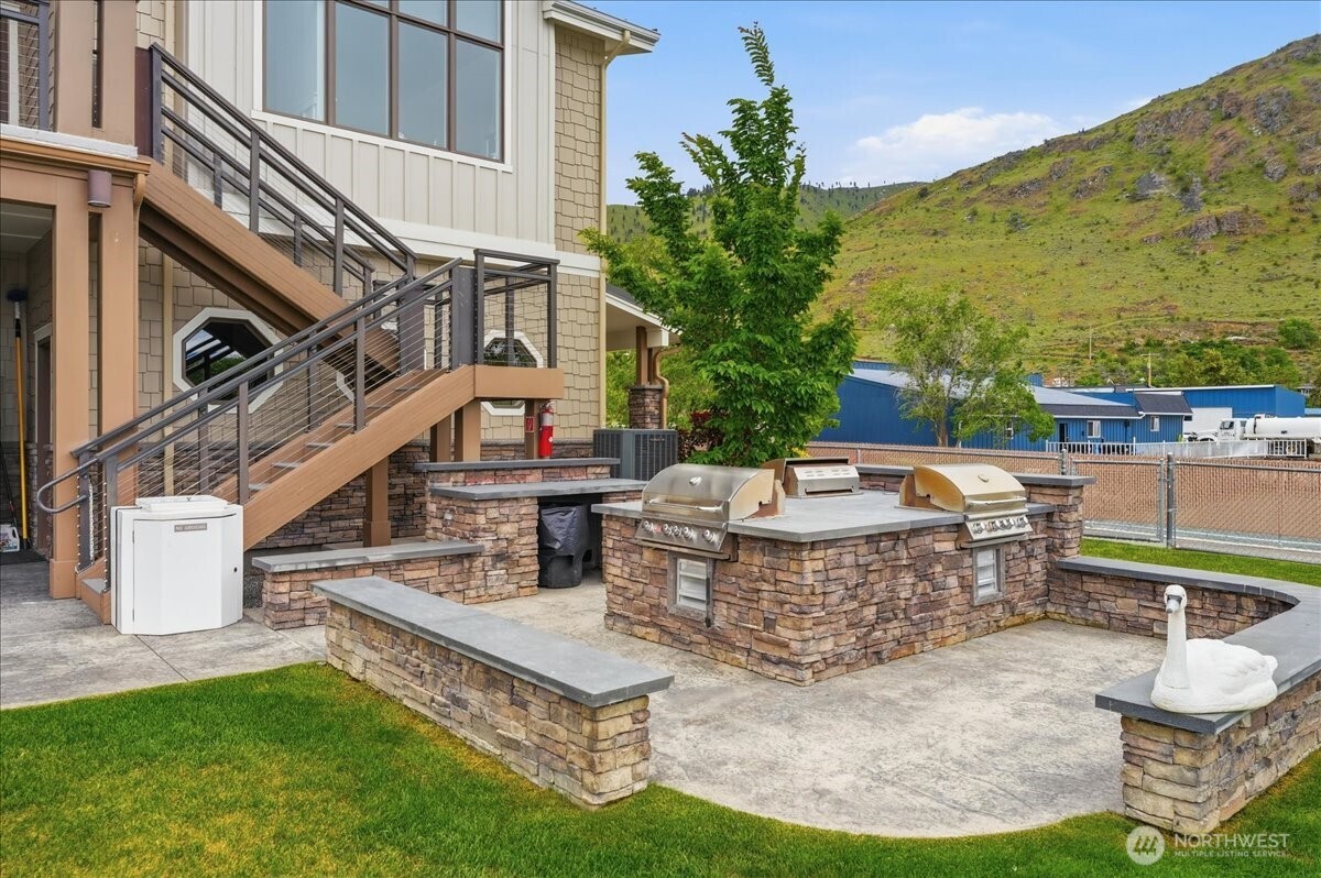 1350 W Woodin Chelan WA 98816