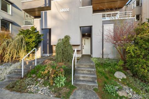 3200 Alki Avenue SW Seattle WA 98116