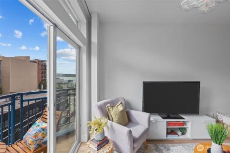 2415 2nd Avenue Seattle WA 98121