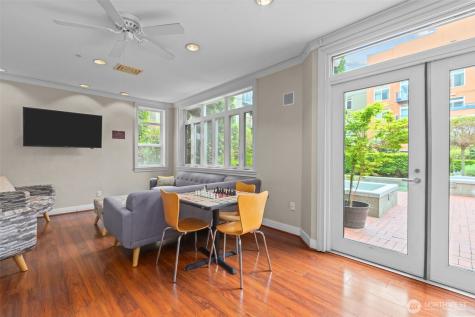 2415 2nd Avenue Seattle WA 98121