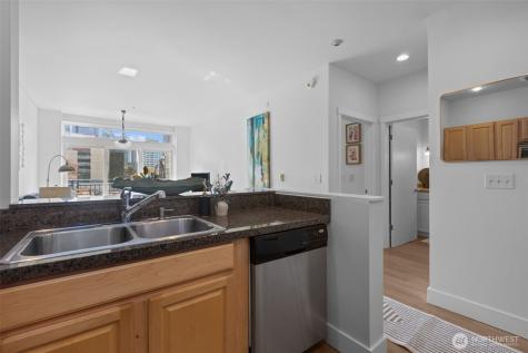 2415 2nd Avenue Seattle WA 98121