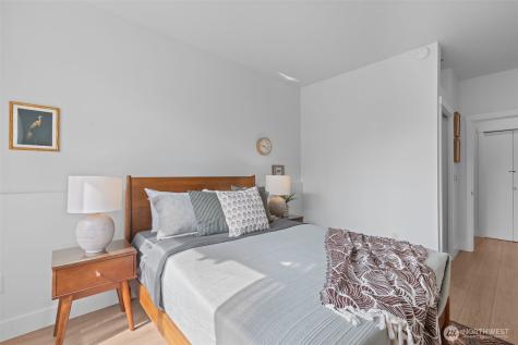 2415 2nd Avenue Seattle WA 98121