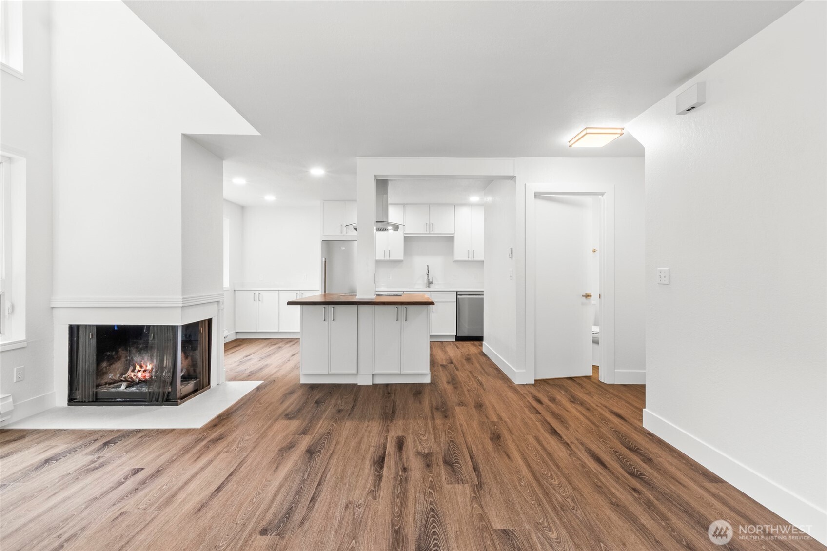 3423 W Government Way Seattle WA 98199