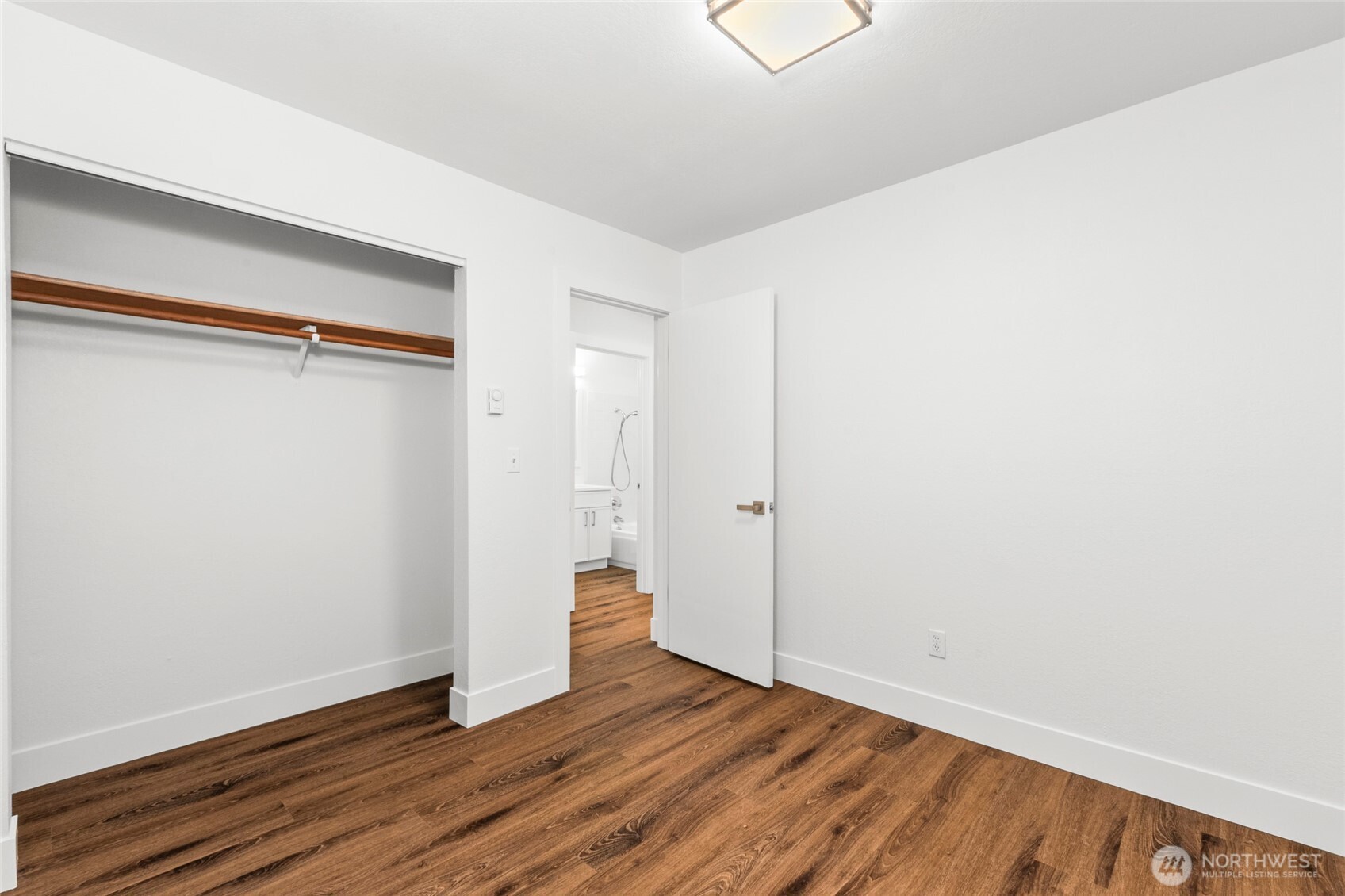 3423 W Government Way Seattle WA 98199