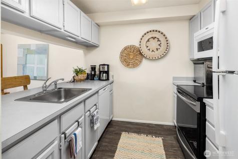15721 44th Avenue W Lynnwood WA 98087