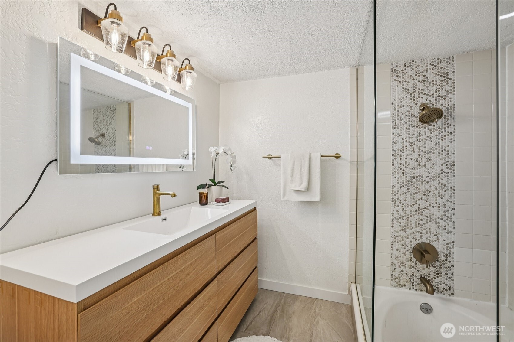 3700 26th Place W Seattle WA 98199