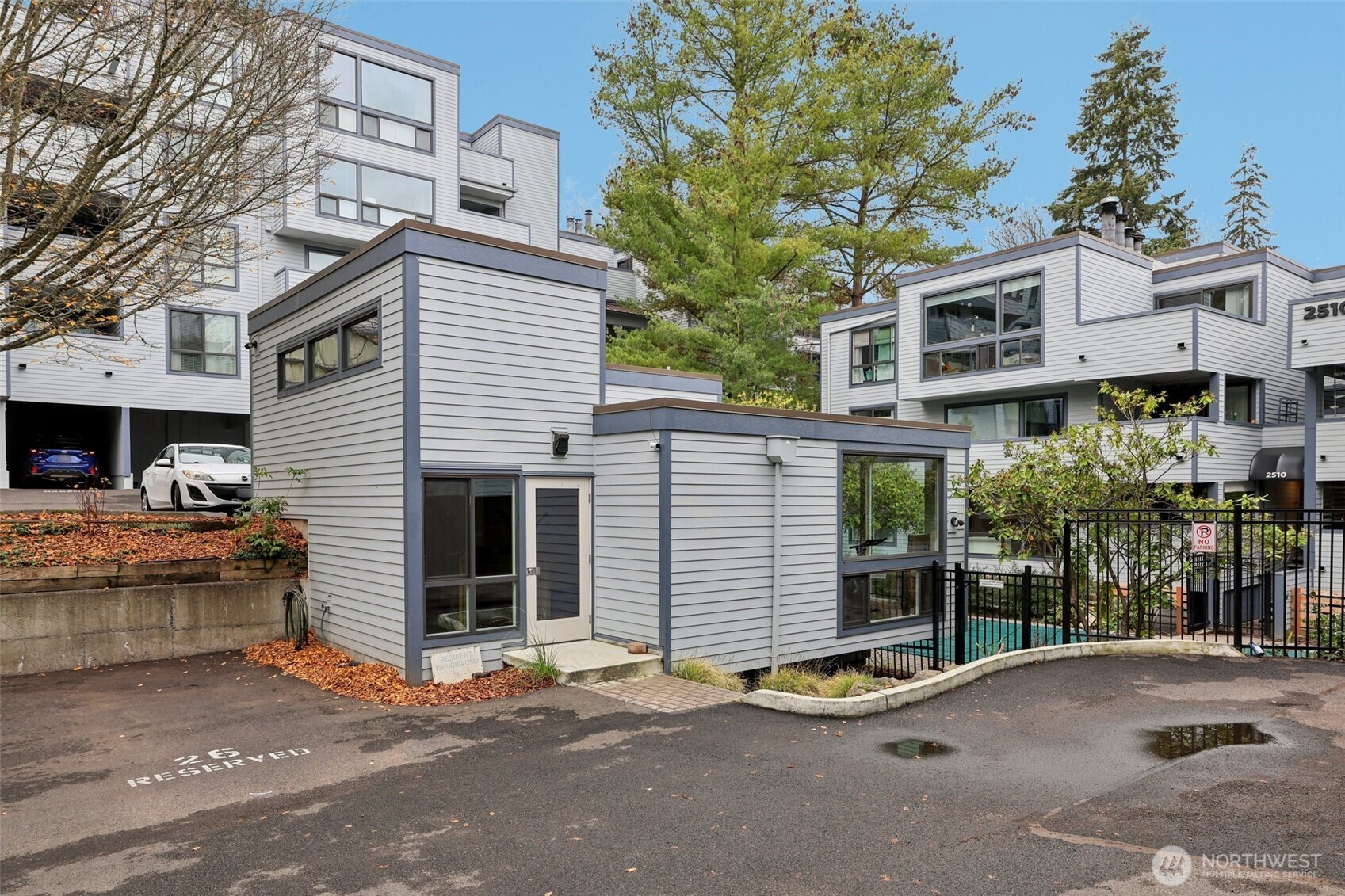 3700 26th Place W Seattle WA 98199