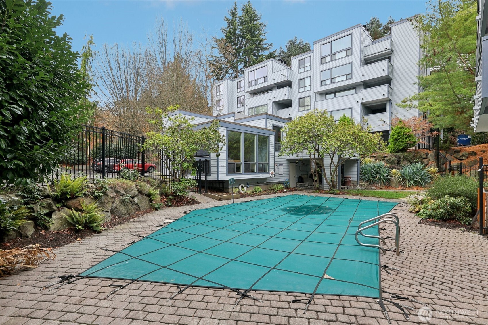 3700 26th Place W Seattle WA 98199