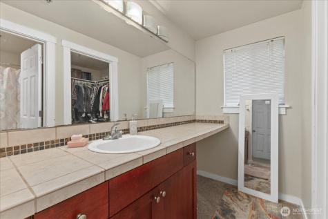 1843 S 286th Lane Federal Way WA 98003