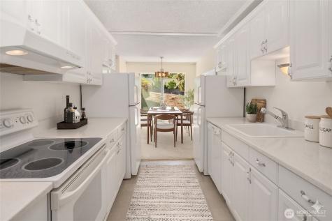 2501 Canterbury Lane E Seattle WA 98112