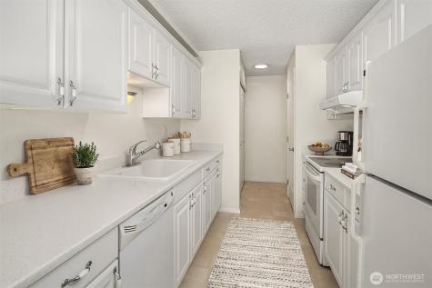 2501 Canterbury Lane E Seattle WA 98112
