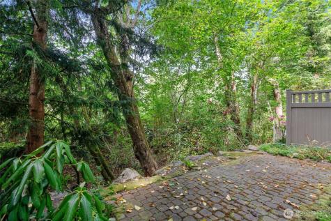 12530 Admiralty Way Everett WA 98204