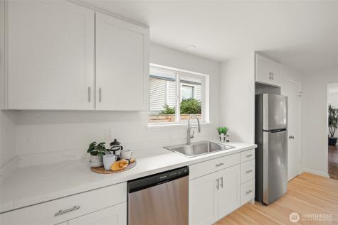9728 57th Avenue S Seattle WA 98118