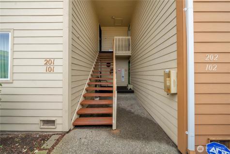 23613 112th Avenue SE Kent WA 98031