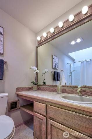909 N 35th Street Seattle WA 98103