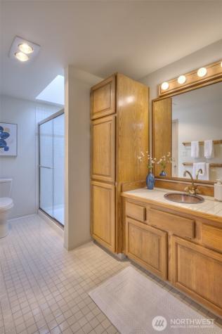 909 N 35th Street Seattle WA 98103