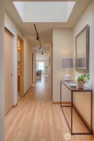 909 N 35th Street Seattle WA 98103