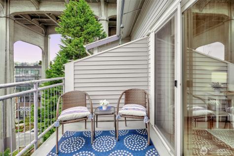 909 N 35th Street Seattle WA 98103