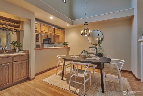 909 N 35th Street Seattle WA 98103