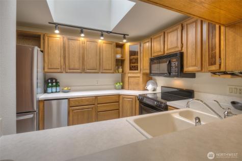 909 N 35th Street Seattle WA 98103