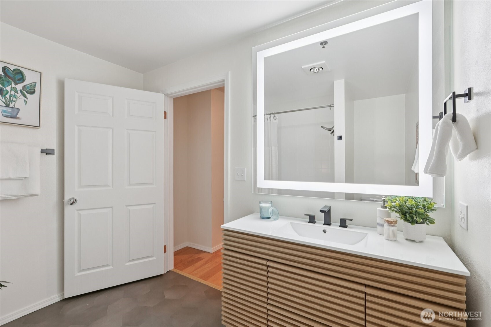 526 1st Avenue S Seattle WA 98104