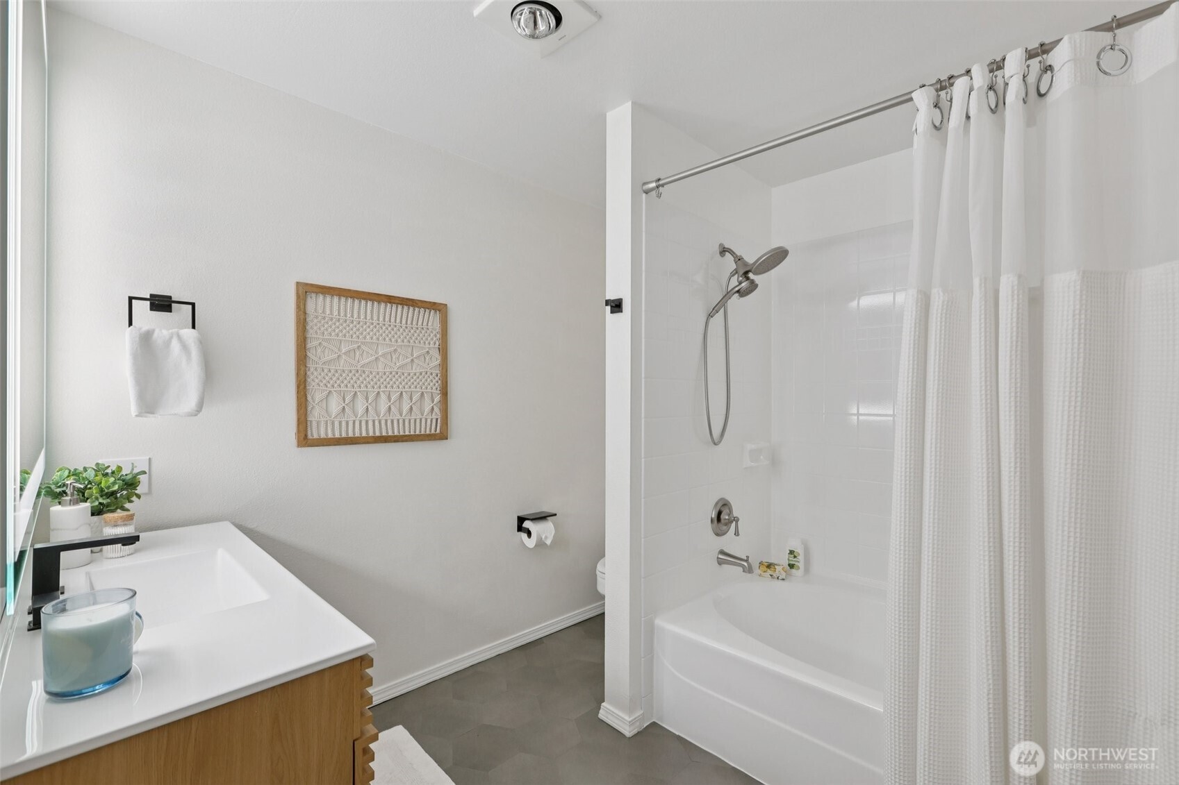 526 1st Avenue S Seattle WA 98104