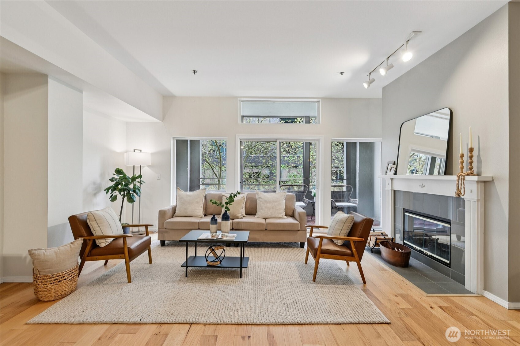 526 1st Avenue S Seattle WA 98104