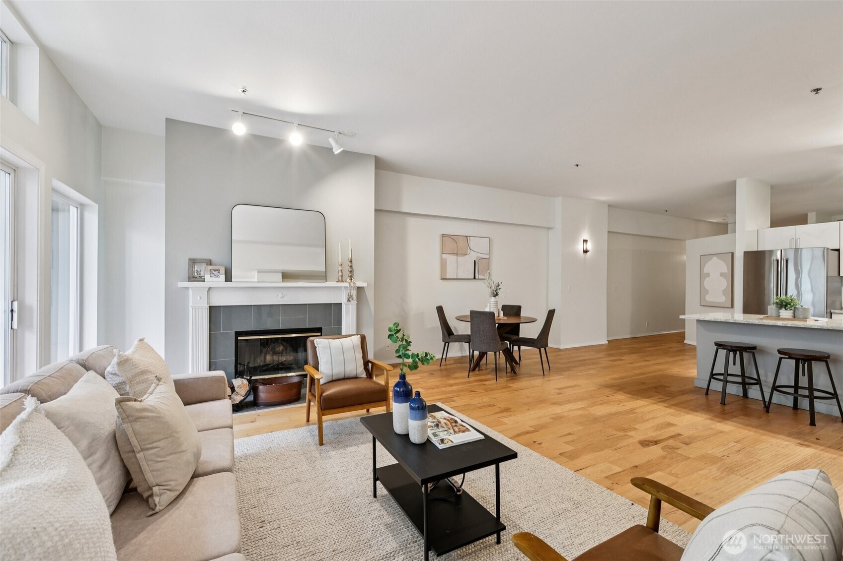 526 1st Avenue S Seattle WA 98104