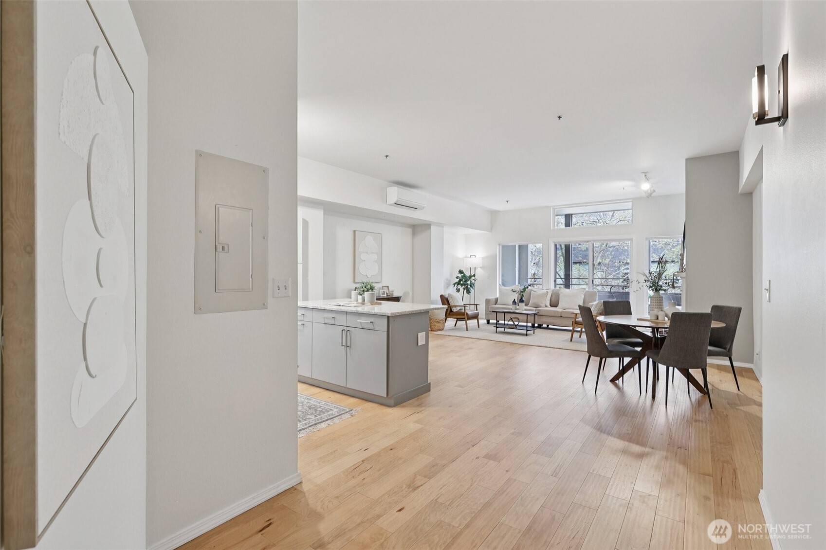 526 1st Avenue S Seattle WA 98104