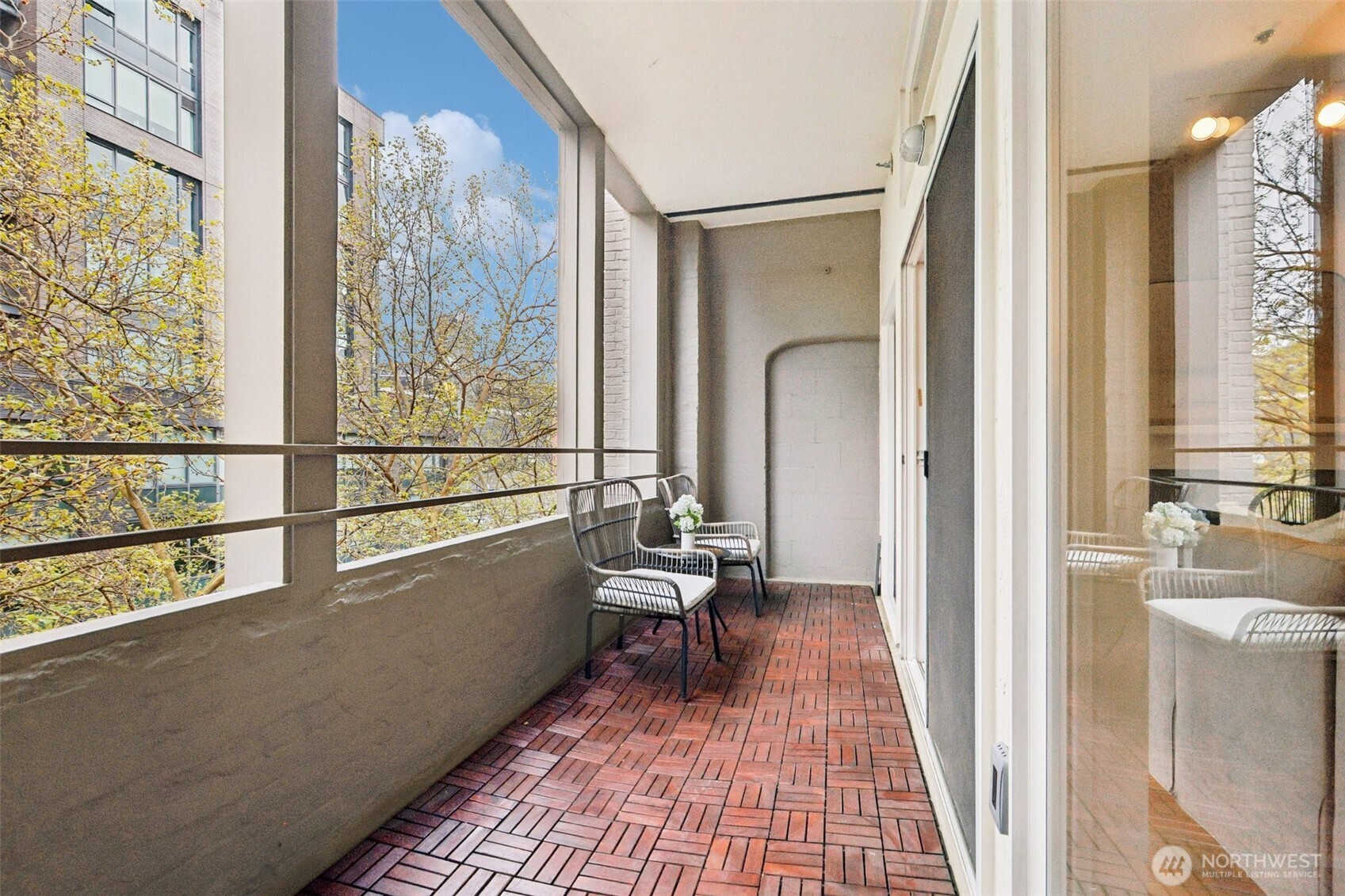526 1st Avenue S Seattle WA 98104