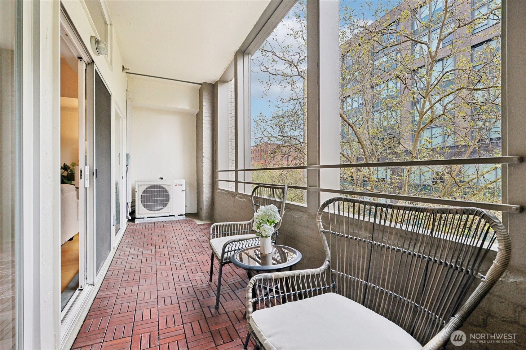 526 1st Avenue S Seattle WA 98104