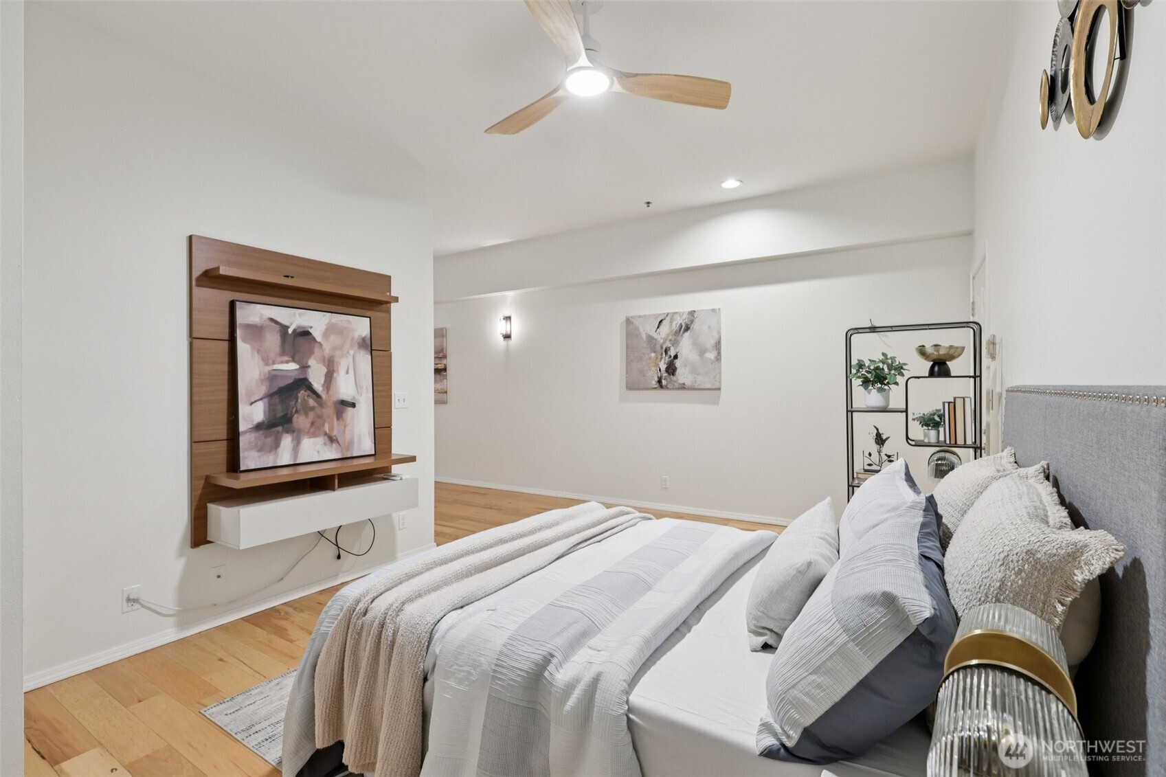 526 1st Avenue S Seattle WA 98104